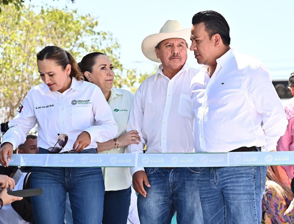 GOBERNABILIDAD SE CONSTRUYE CON APOYO A TODOS LOS&nbsp;SECTORES