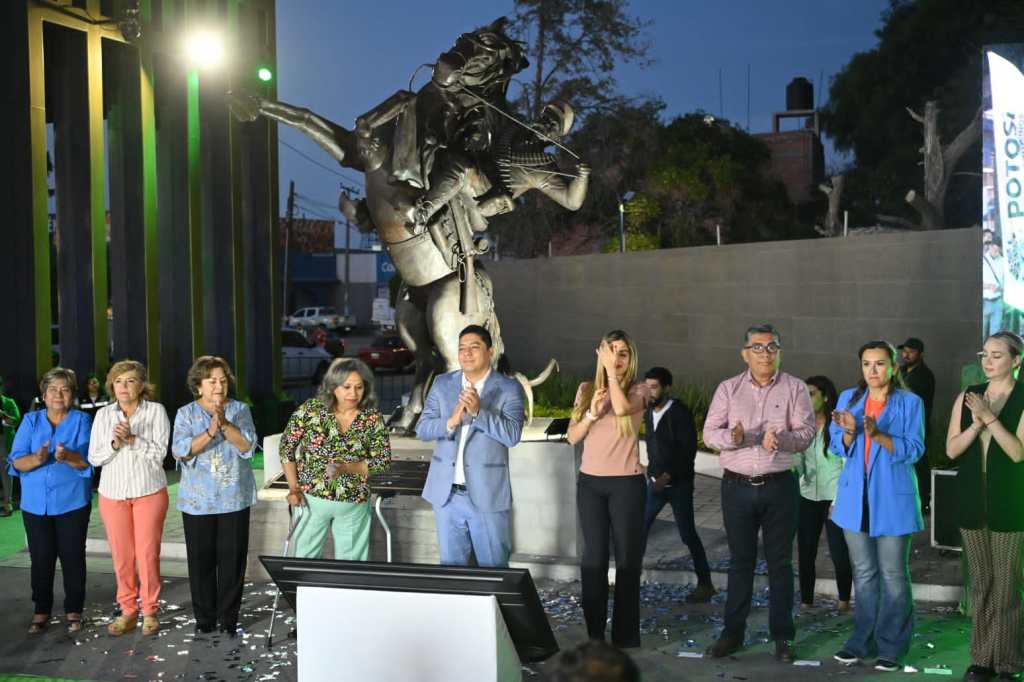 GALLARDO DEVELA NUEVO SÍMBOLO DE IDENTIDAD Y ORGULLO DE LAS Y LOS&nbsp;SOLEDENSES