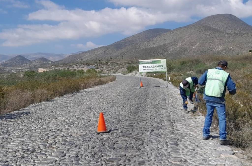 GOBIERNO ESTATAL CONSERVA 160 KILÓMETROS DE CAMINOS EN LAS CUATRO&nbsp;REGIONES