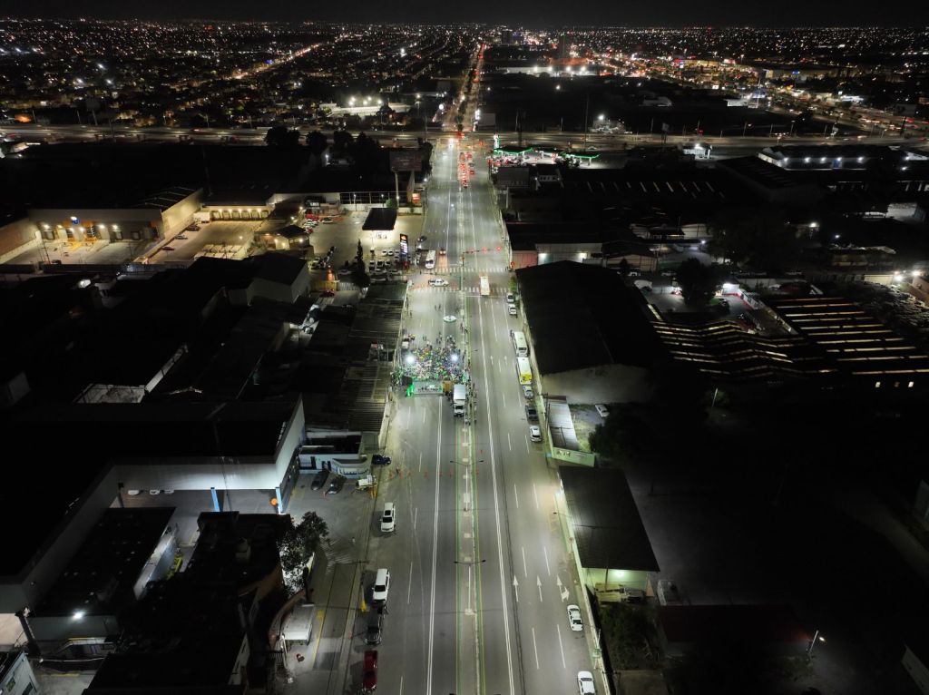 EN APOYO A LA SEGURIDAD Y EL DESARROLLO, RICARDO GALLARDO ILUMINA AVENIDA&nbsp;INDUSTRIAS