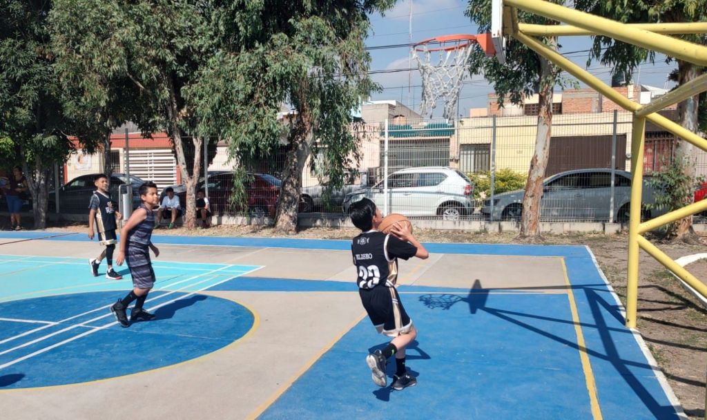 En medio de un gran ambiente se inauguró la primera Liga Municipal de Baloncesto 3X3&nbsp;&nbsp;
