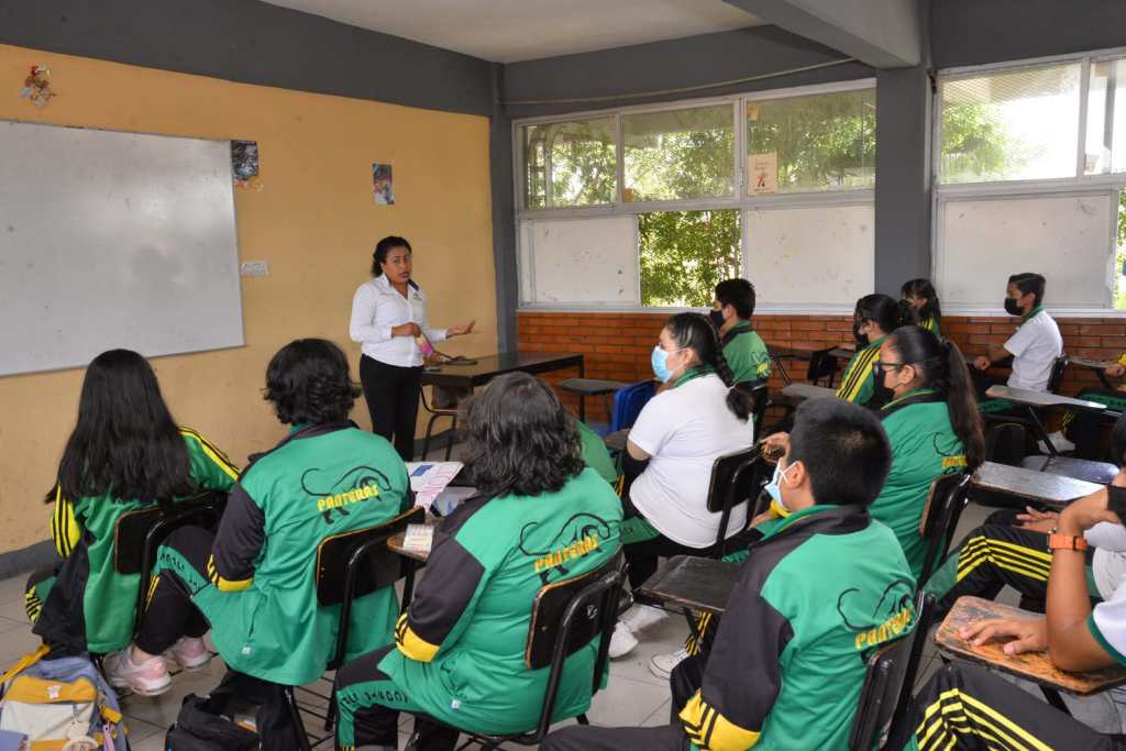 PARA MEJORAR EL PROCESO DE APRENDIZAJE EN JÓVENES, AYUNTAMIENTO SOLEDENSE OFRECE CLASES DE&nbsp;REGULARIZACIÓN