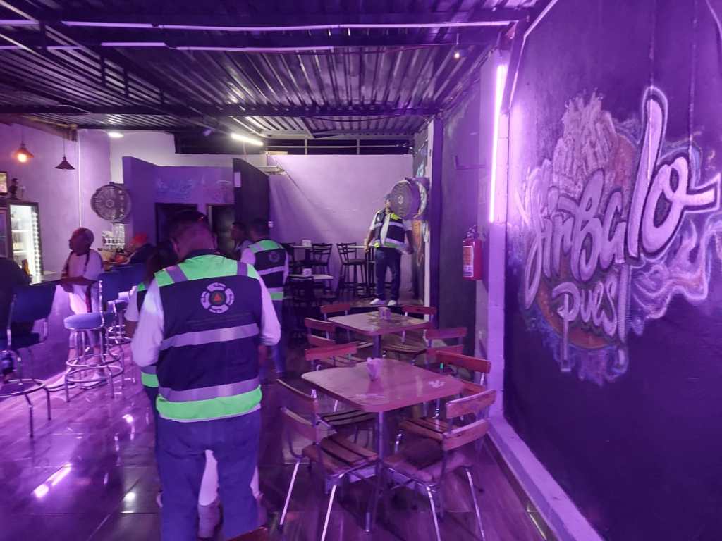 DIRECCIÓN DE COMERCIO SUPERVISA QUE ESTABLECIMIENTOS OPEREN CONFORME A LA LEY, EN&nbsp;SOLEDAD