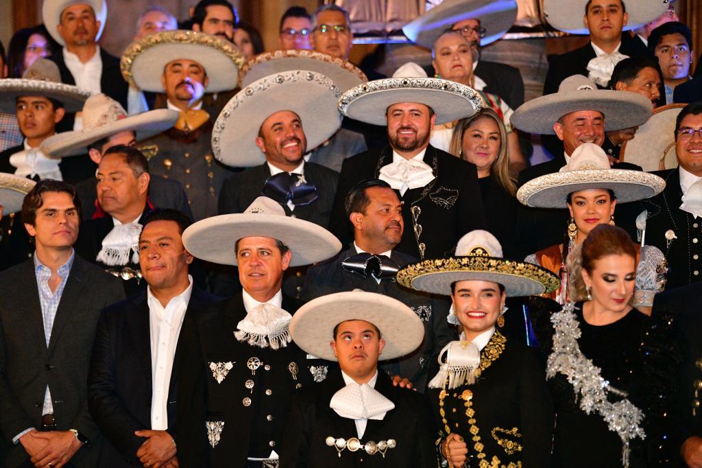 RECONOCEN CHARROS A RICARDO GALLARDO POR APOYO AL DEPORTE MÁS MEXICANO 