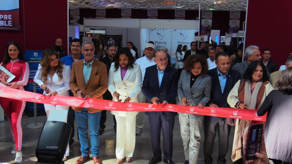 ALCALDE INAGURA FERIA DE LA PROVEDURIA 2023 EN&nbsp;SLP.