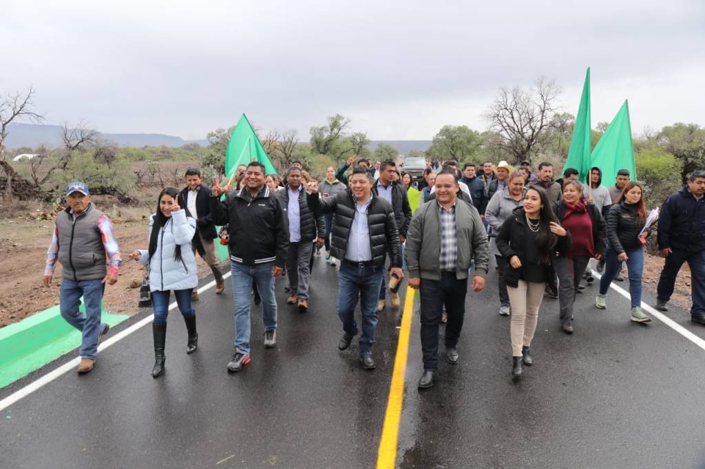 RICARDO GALLARDO ENTREGA NUEVOS CAMINOS EN VILLA DE&nbsp;REYES