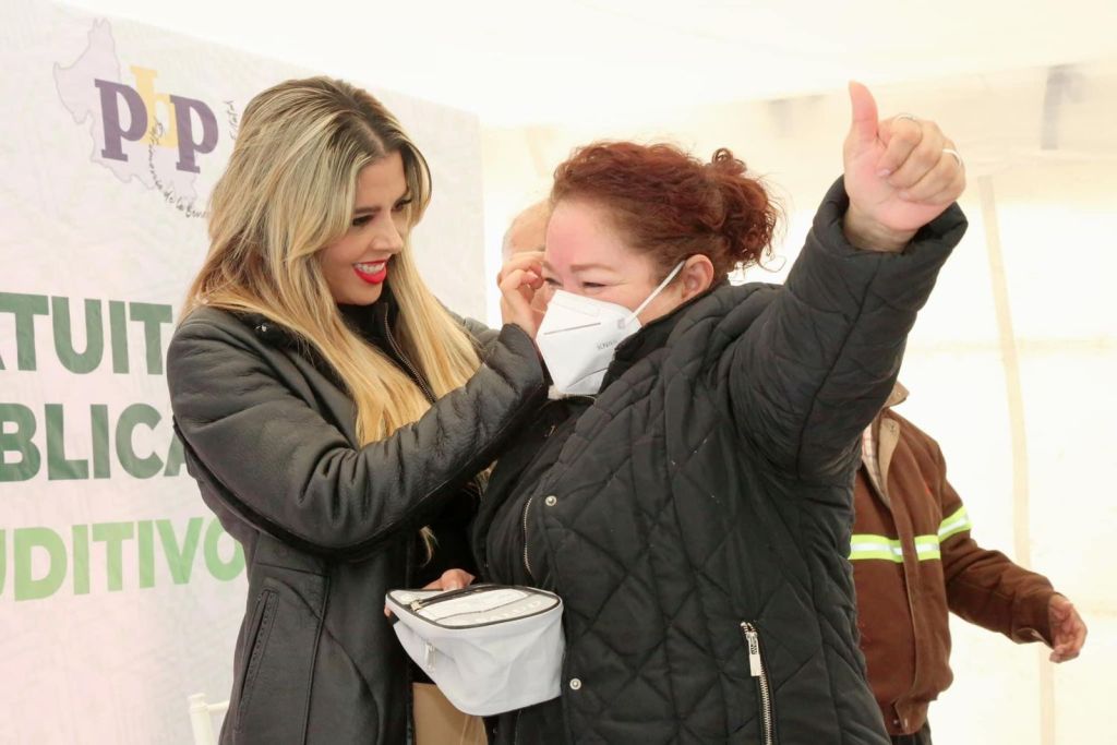 DIF ESTATAL ENCABEZA ENTREGA DE MÁS APARATOS&nbsp;AUDITIVOS