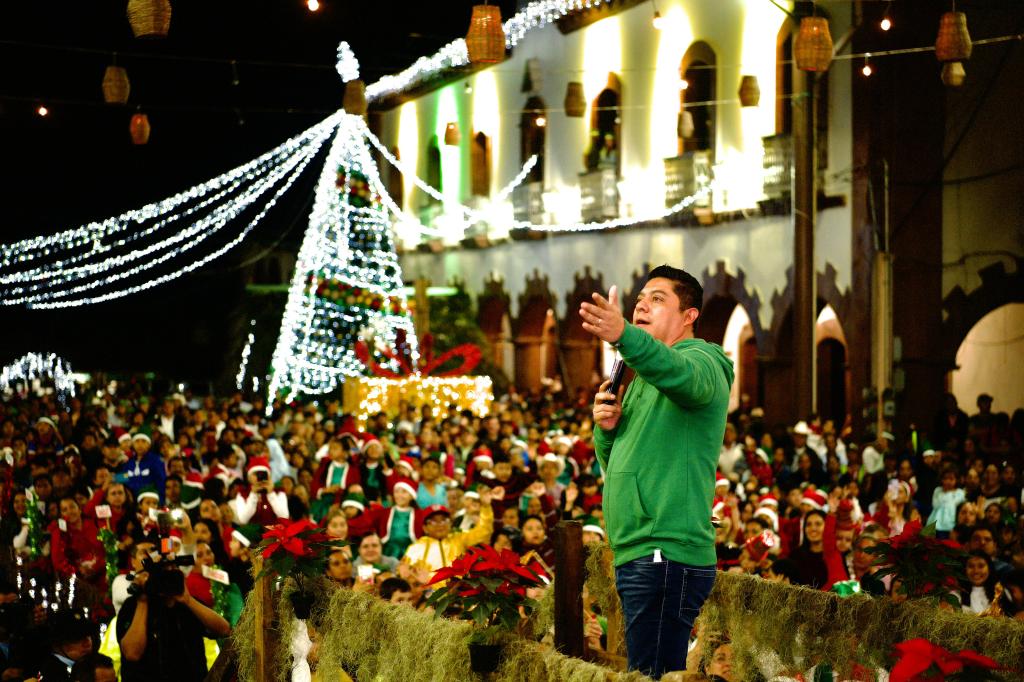 RICARDO GALLARDO LLEVA LA ALEGRÍA DE LA NAVIDAD A MUNICIPIOS DE LA&nbsp;HUASTECA
