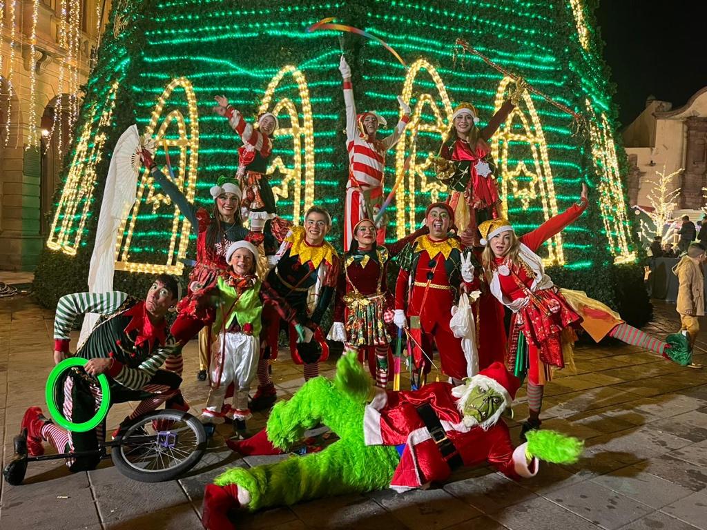 AMILIAS DISFRUTAN DEL PROGRAMA NAVIDEÑO EN EL CENTRO&nbsp;HISTÓRICO