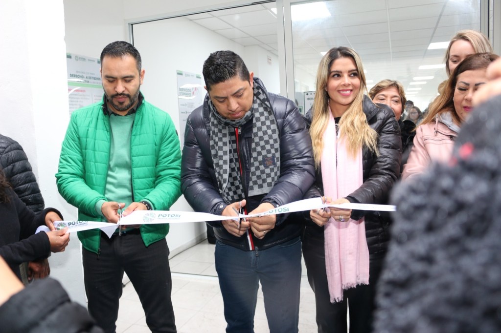 GOBERNADOR RICARDO GALLARDO INAGURO LA ONCEAVA CLINICA&nbsp;ROSA
