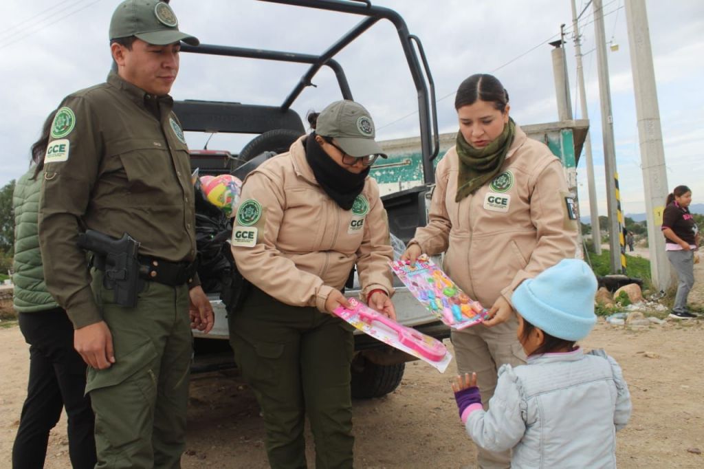 GUARDIA CIVIL ESTATAL LLEVA FELICIDAD A NIÑAS Y NIÑOS DE&nbsp;MEXQUITIC