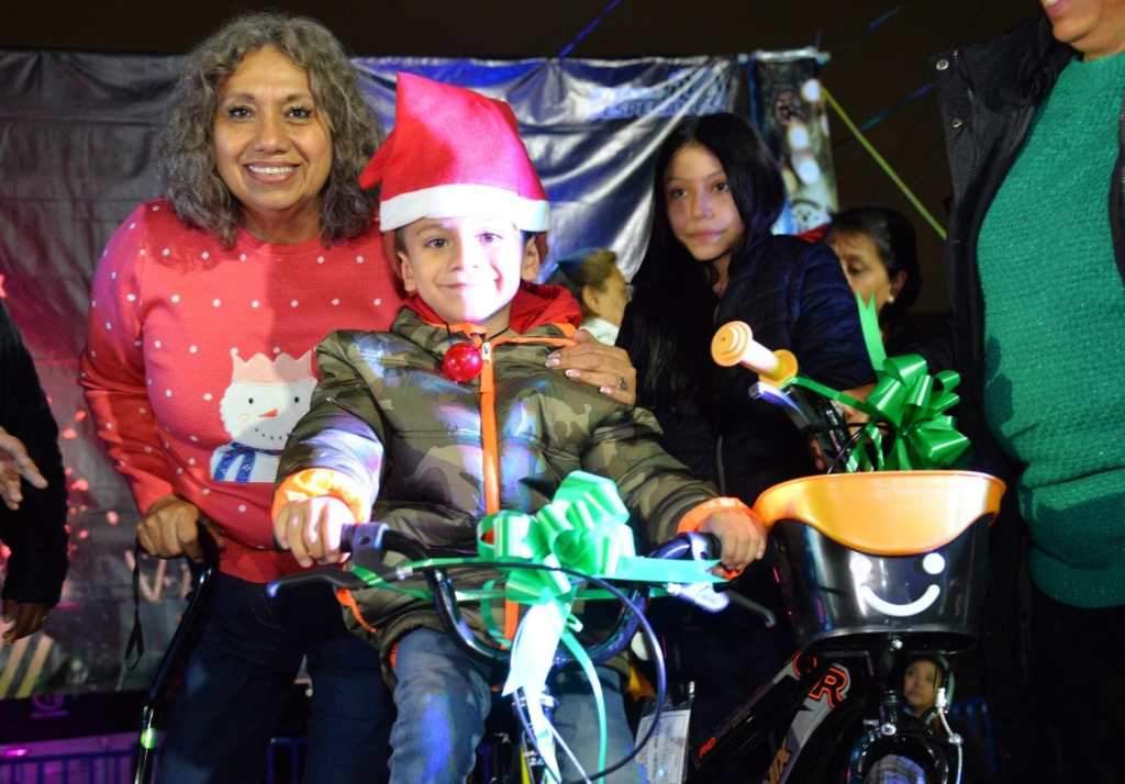 POSADAS NAVIDEÑAS EN SOLEDAD LLEVAN ALEGRÍA Y FELICIDAD A MÁS COLONIAS, EN SU TERCER&nbsp;DÍA