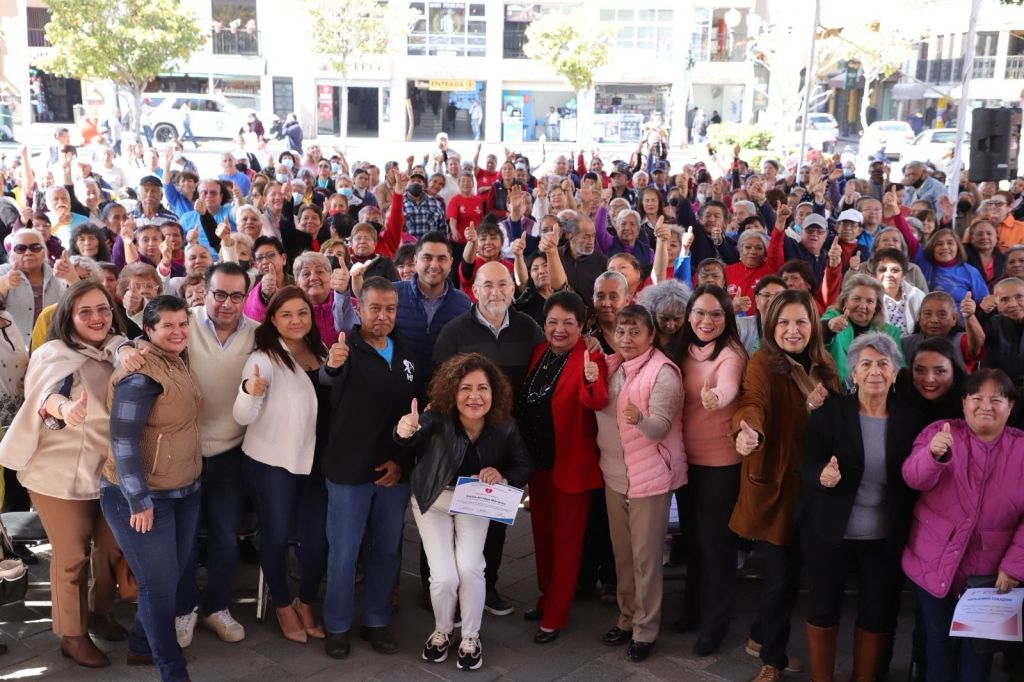 DIF Municipal de San Luis Capital entrega mobiliario nuevo a los Clubes de Adultos&nbsp;Mayores