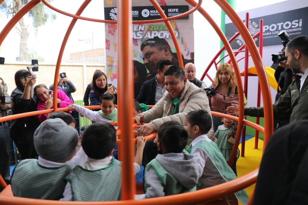 SOLEDENSES AGRADECEN A RICARDO GALLARDO POR MÁS APOYO EN&nbsp;OBRAS