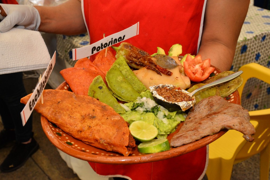 VARIEDAD DE ENCHILADAS ENALTECERÁN MUESTRA GASTRONÓMICA EN LA FENAE&nbsp;2024