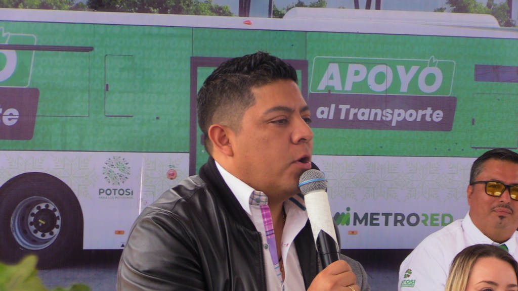 «INTERAPAS NO HAN PODIDO DAR EL SERVICIO Y AUN ASI COBRAN EL RECIBO» GOBERNADOR RICARDO&nbsp;GALLARDO.