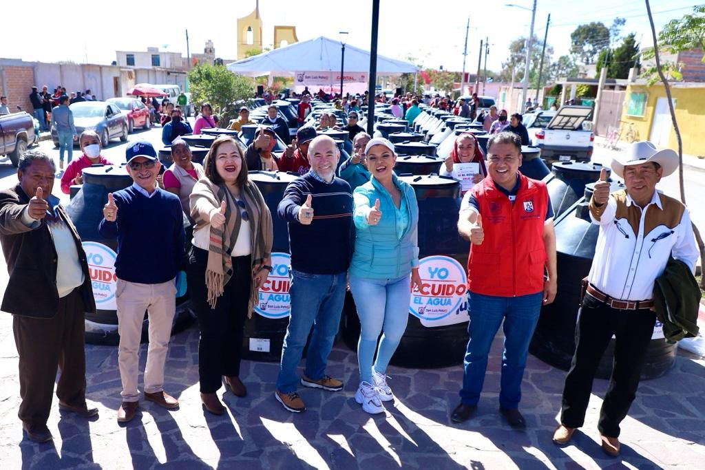 Alcalde Galindo entrega beneficios sociales a las familias de La&nbsp;Pila