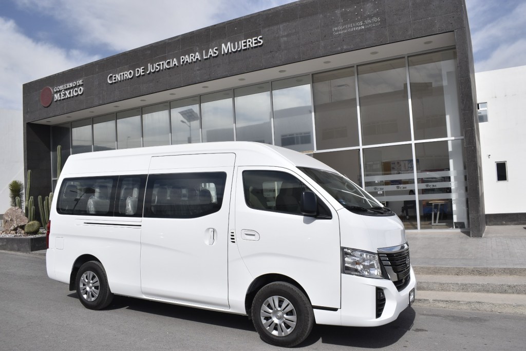GOBIERNO ENTREGA VEHÍCULO DE TRASLADO AL CENTRO DE JUSTICIA PARA LAS&nbsp;MUJERES