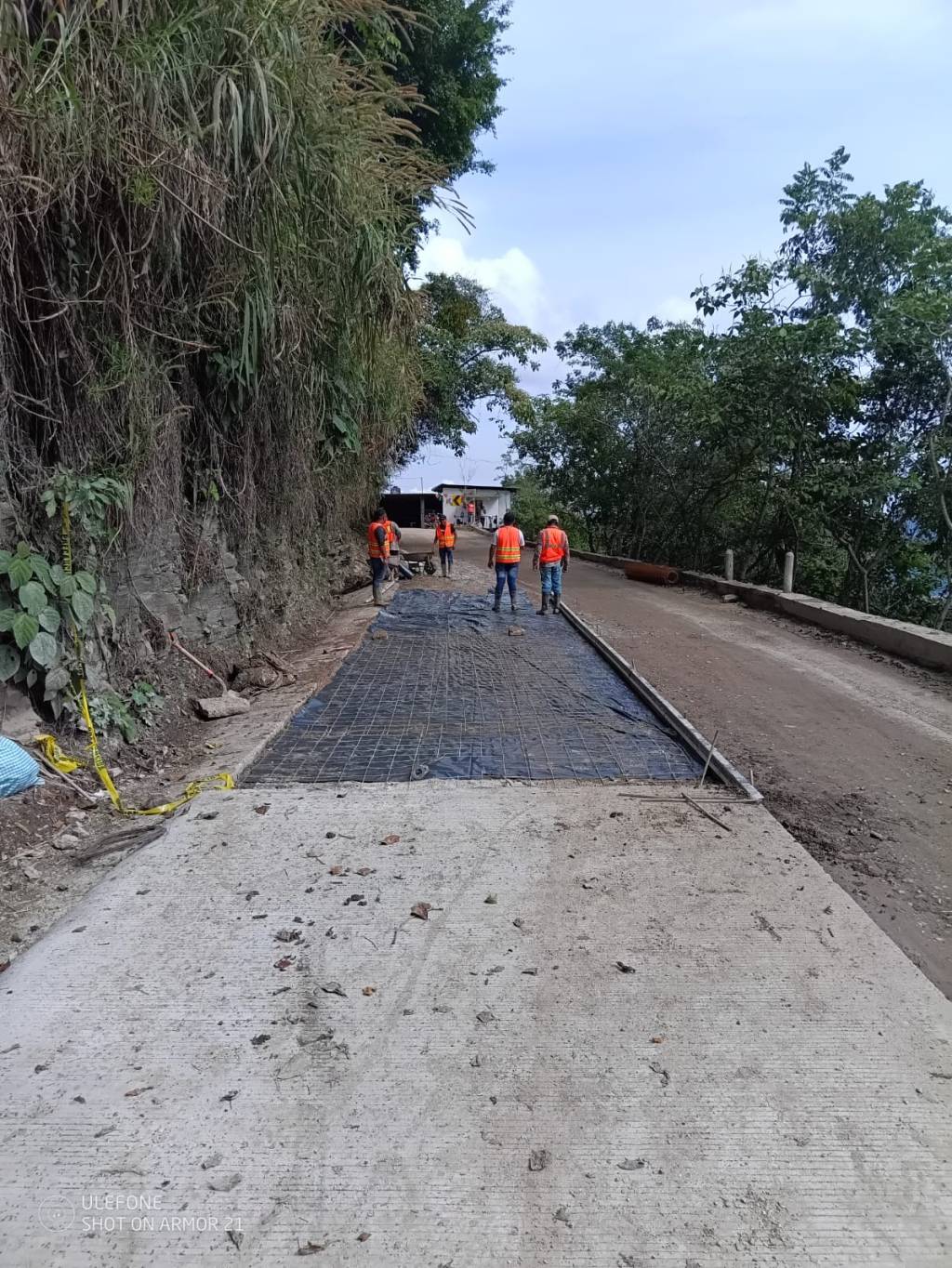 POR CONCLUIR LA REHABILITACIÓN DE CAMINO RURAL EN&nbsp;XILITLA