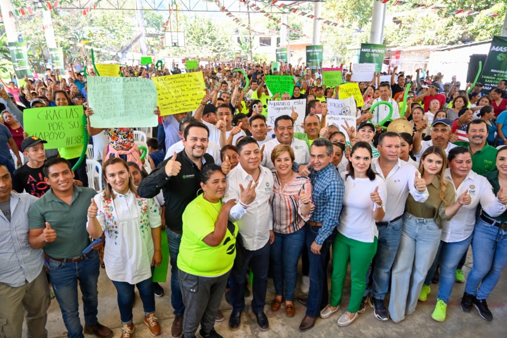 RICARDO GALLARDO RECONSTRUYE CAMINO RURAL EN&nbsp;TAMAZUNCHALE