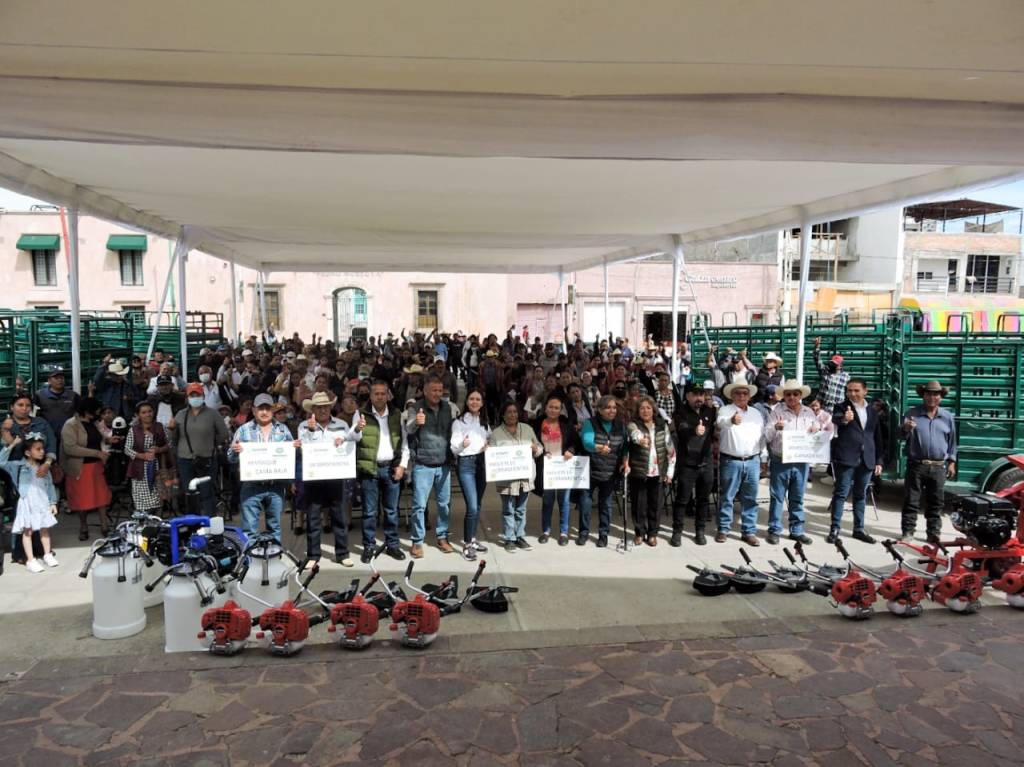 GOBIERNO LLEVA MÁS APOYO A PRODUCTORES&nbsp;POTOSINOS