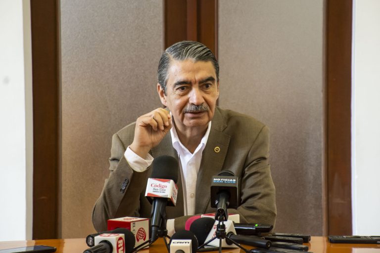 A pesar de inevitable lentitud por el propio proceso, la atención a denuncias ante la DDU no se ha detenido: rector de la&nbsp;UASLP