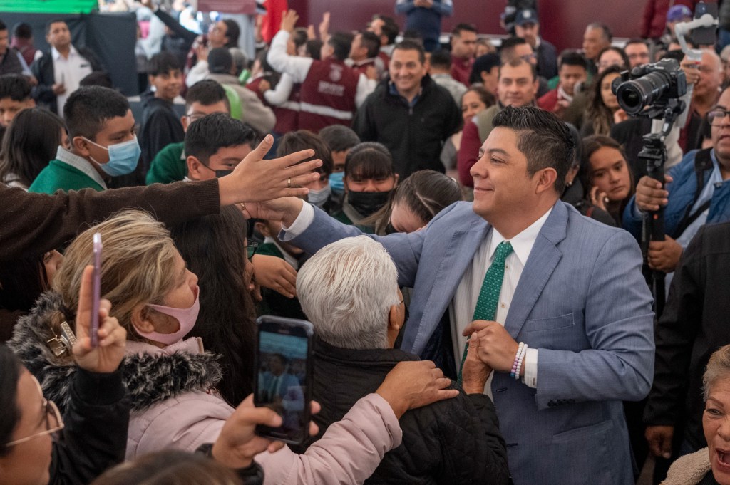 GOBIERNO ESTATAL ATIENDE CRISIS DE AGUA EN APOYO A LAS FAMILIAS 