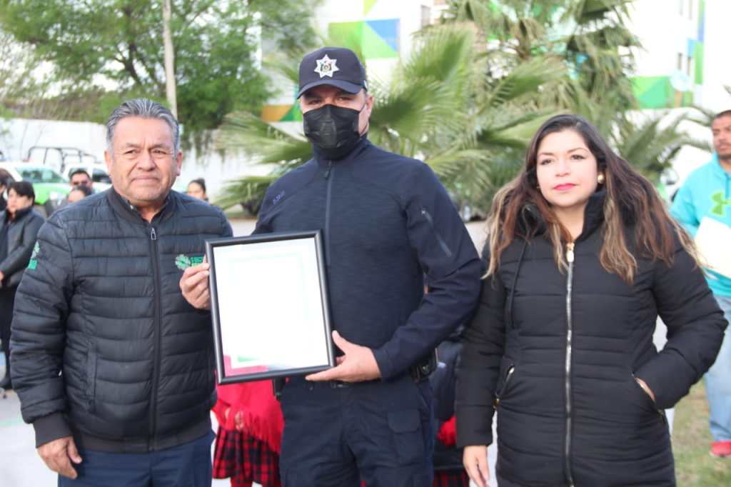 SEGURIDAD PÚBLICA DE SOLEDAD RECIBE RECONOCIMIENTO DEL SECTOR EDUCATIVO POR SU LABOR EN&nbsp;PROXIMIDAD
