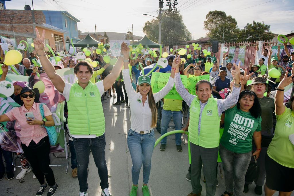 Ruth González lleva esperanza a vecinos de Bellas Lomas y Rancho&nbsp;Viejo