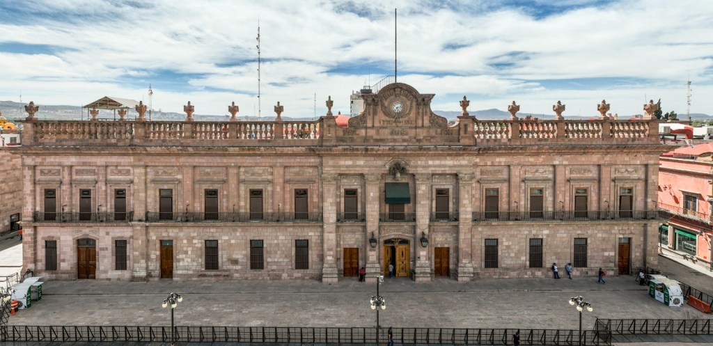 LAS Y LOS FUNCIONARIOS ESTATALES DEBEN REDOBLAR ESFUERZOS EN BENEFICIO DE LA&nbsp;CIUDADANÍA