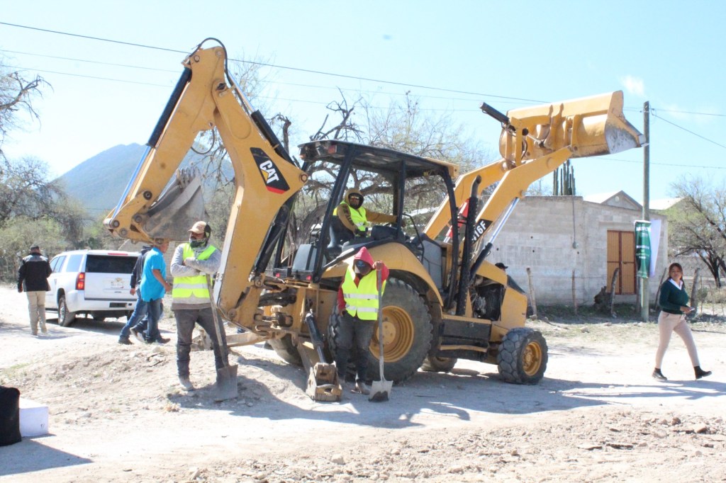 FAMILIAS DE COMUNIDAD EN GUADALCÁZAR TENDRÁN NUEVO CAMINO 