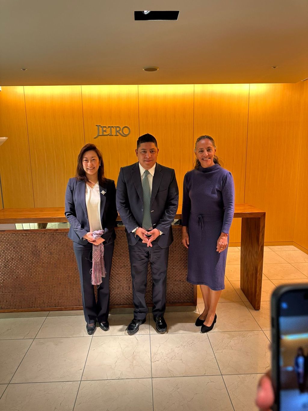 PRODUCTIVO PRIMER DÍA DE GIRA EN JAPÓN 