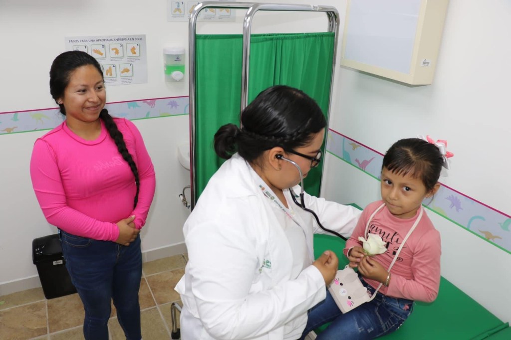 FAMILIAS POTOSINAS RECIBEN ATENCIÓN MÉDICA EN SUS&nbsp;COLONIAS