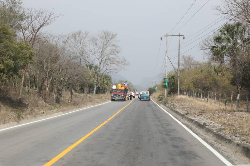 MODERNIZACIÓN DE CARRETERA VALLES–EL NARANJO IMPULSA EL DESARROLLO DE LA&nbsp;HUASTECA