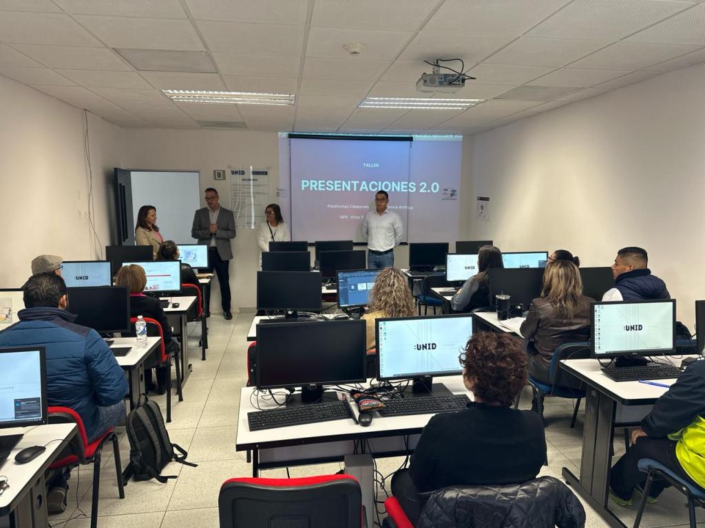 TRABAJADORES DEL ESTADO SE CAPACITAN EN INNOVACIONES&nbsp;TECNOLÓGICAS