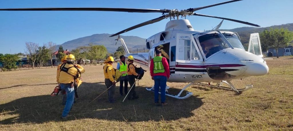 AERONAVE DE GOBIERNO SE SUMA A COMBATE DE INCENDIOS&nbsp;FORESTALES
