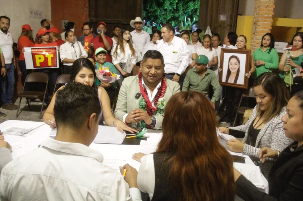 Ismael Hernández va a entregar su apoyo total a Villa de Reyes