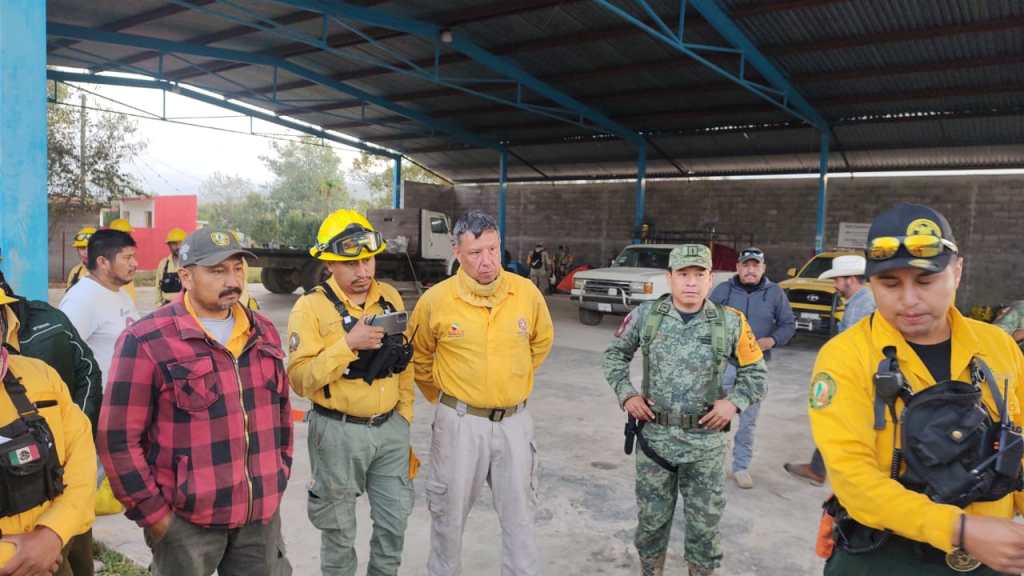 PROTECCIÓN CIVIL ESTATAL MANDA APOYO EN INCENDIO FORESTAL DE CIUDAD DEL MAÍZ 