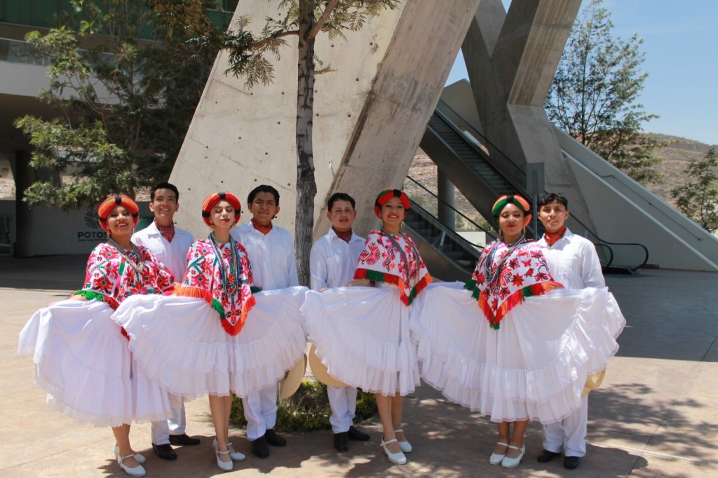 ENTREGAN PREMIO DE EXCELENCIA ACADÉMICA DE CENEVAL EN&nbsp;SLP