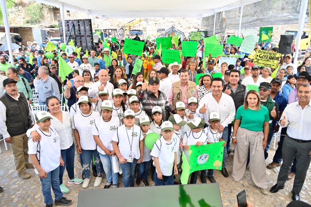 EJECUTIVO ESTATAL RENUEVA ACCESO A REAL DE&nbsp;CATORCE