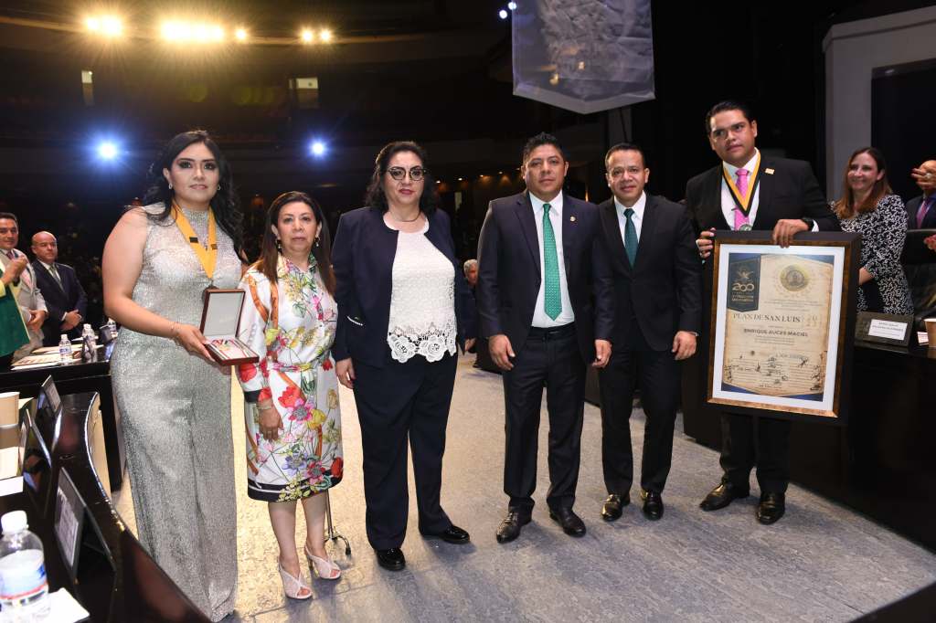 GOBIERNO ESTATAL RECONOCE TRABAJO LEGISLATIVO A 200 AÑOS DE SU&nbsp;CREACIÓN