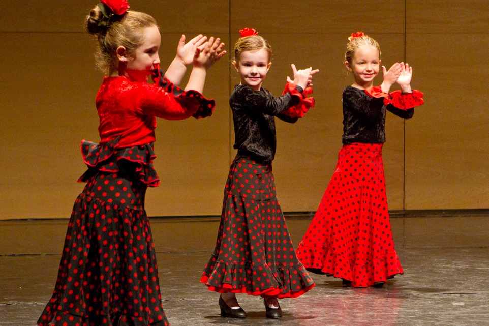 FLAMENCO CONTADO PARA NIÑAS Y NIÑOS EN&nbsp;COSSÍO