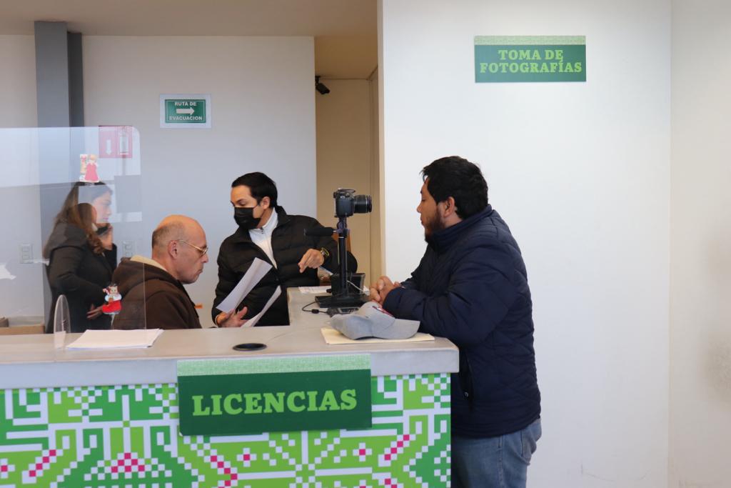 SAN LUIS POTOSÍ, ÚNICO EN EL PAÍS CON PLACAS Y LICENCIAS GRATUITAS Y&nbsp;PERMANENTES