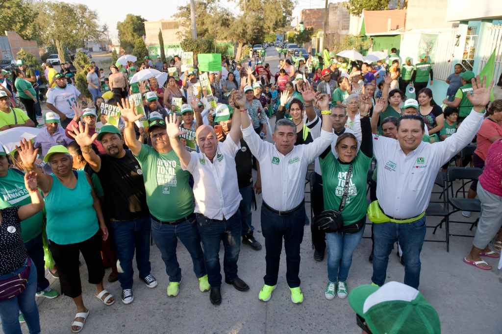 EL DESARROLLO DE LA NIÑEZ Y SUS FAMILIAS, PRIORIDAD DE JUAN MANUEL&nbsp;NAVARRO