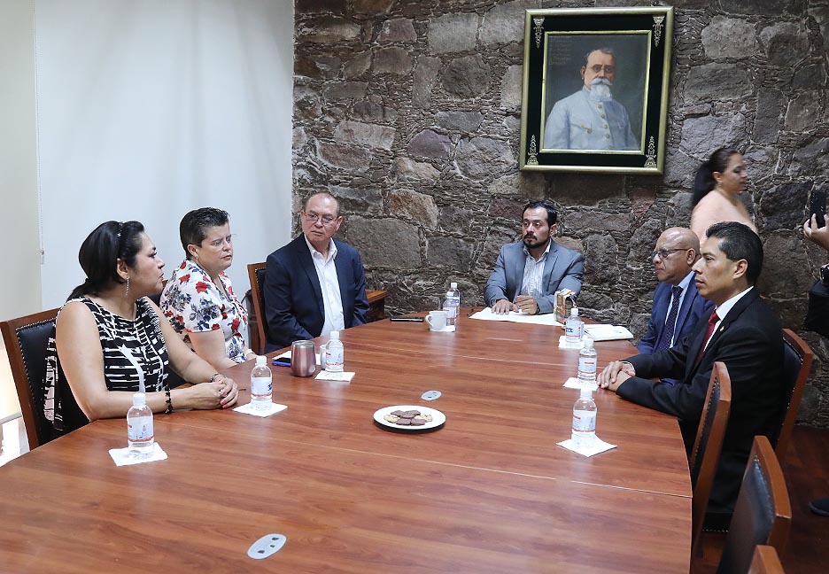 LEGISLADORES SE REÚNEN INTEGRANTES CON PERSONAL DIPLOMÁTICO DE LOS CONSULADOS DE EL SALVADOR, HONDURAS Y&nbsp;GUATEMALA