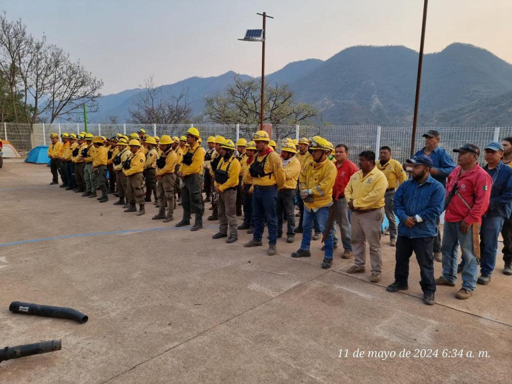 CONTINÚAN TRABAJOS DE COMBATE A INCENDIO FORESTAL EN SANTA MARÍA DEL RÍO 
