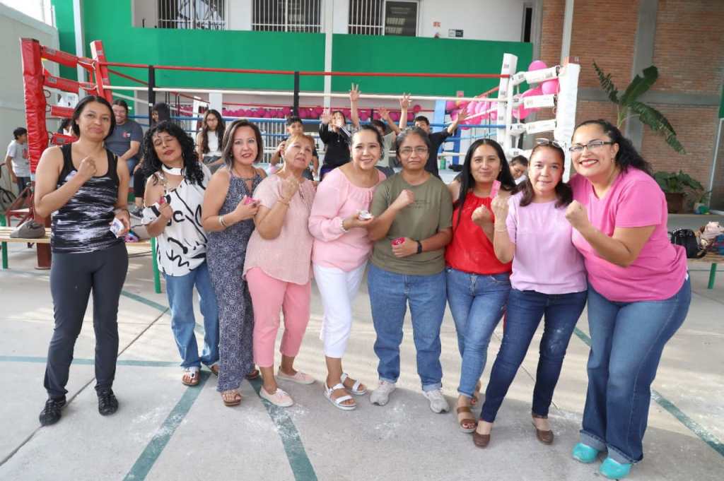 HONRAN Y RECONOCEN A LAS MADRES POR SU LABOR EN EL NÚCLEO&nbsp;FAMILIAR
