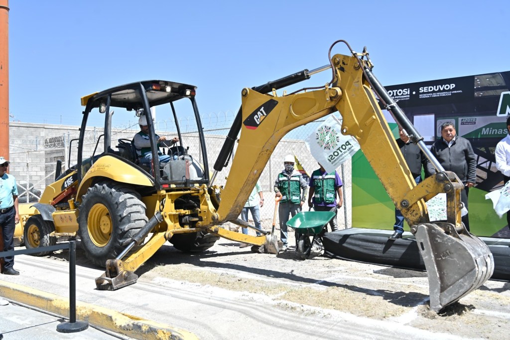 GOBIERNO ESTATAL FORTALECE LAS CUATRO REGIONES CON OBRA PÚBLICA 