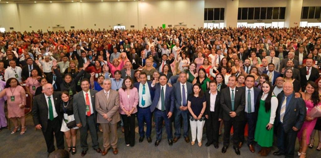 ALISTA EJECUTIVO ESTATAL FESTEJO A LAS Y LOS&nbsp;MAESTROS