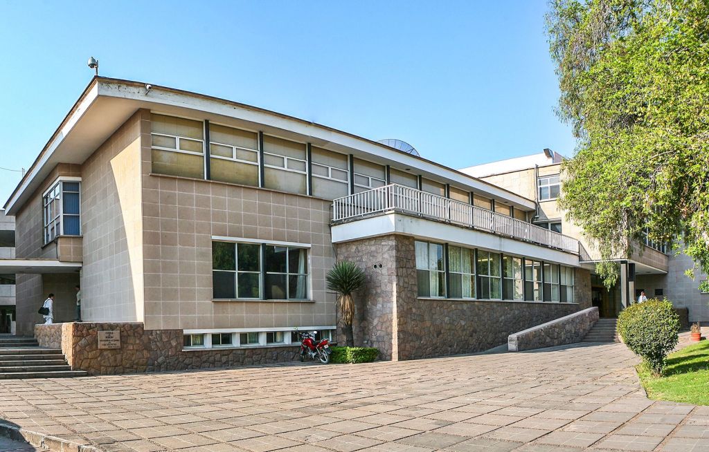 Facultad de Medicina de la UASLP logra el primer lugar a nivel nacional en el Examen General de Egreso (EGEL- CENEVAL).